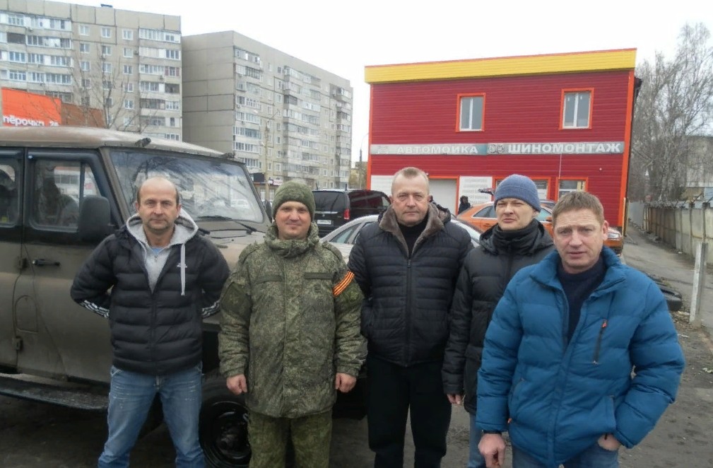 Ветераны из Мичуринска передали автомобиль бойцам, участвующим в СВО.