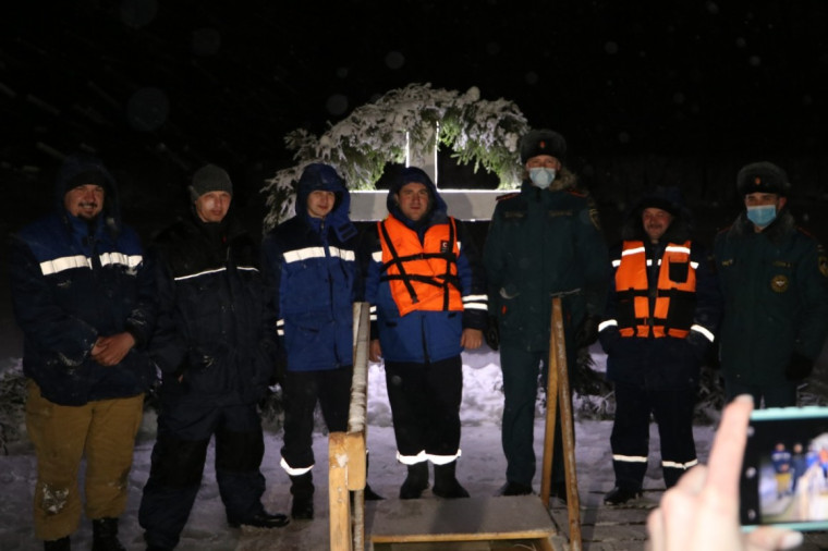 Мичуринцам напоминают правила безопасного купания в Крещение.