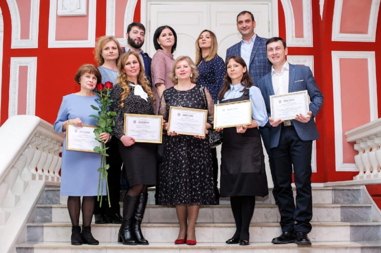 Работники культуры Мичуринска получили заслуженные награды.