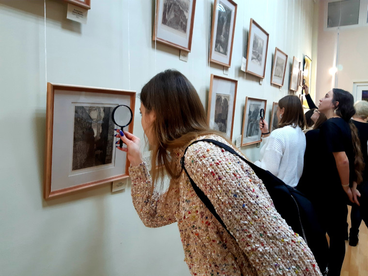 Мичуринцы посещают мероприятия городской библиотеки по Пушкинской карте.
