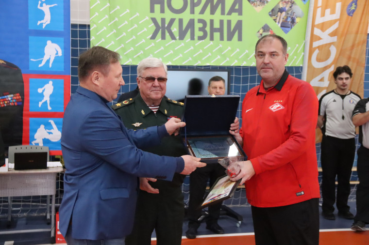 Мичуринские баскетболисты стали серебряными призерами всероссийского турнира на призы генерала армии Н.Е.Рогожкина.