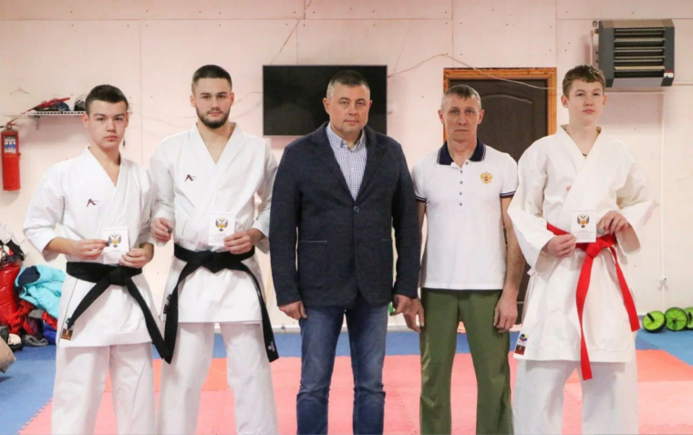 В Мичуринске отметили лучших каратистов Центра боевых искусств «Комасави».