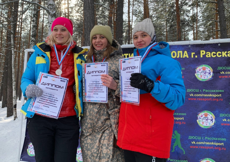 Педагоги Мичуринска стали бронзовыми призёрами региональной Спартакиады по лыжным гонкам.