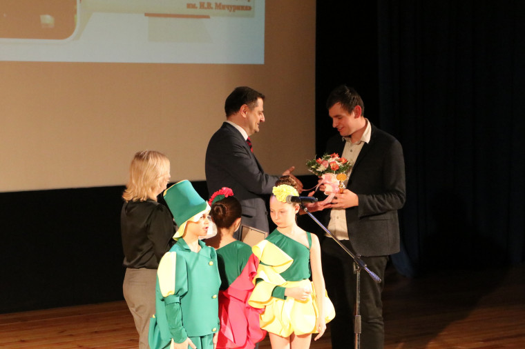 В Мичуринске назвали имя победителя муниципального этапа Всероссийского конкурса «Сердце отдаю детям».