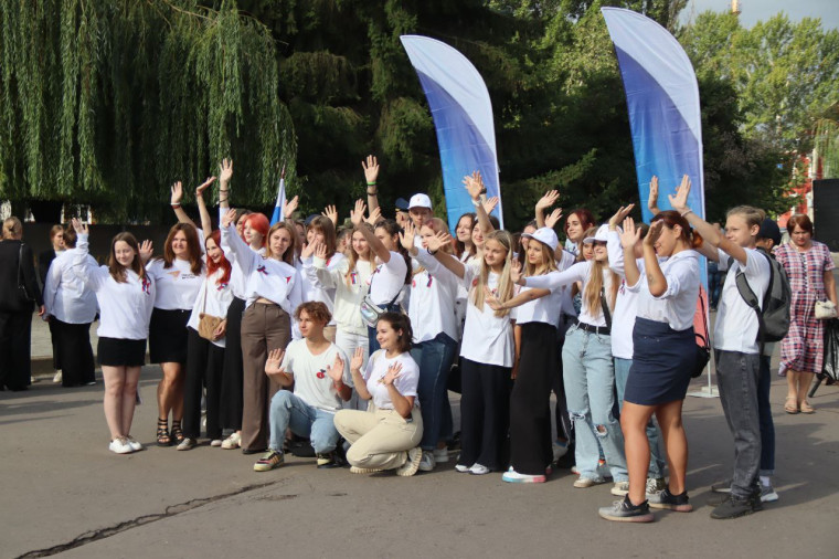 В Мичуринске прошли торжества в честь Дня государственного флага России.