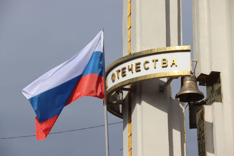 В Мичуринске прошли торжества в честь Дня государственного флага России.